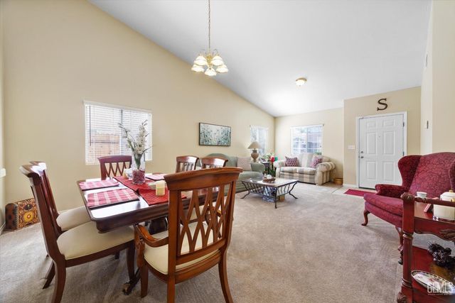 12016 Cedar Bluff Avenue, Bakersfield, CA 93312