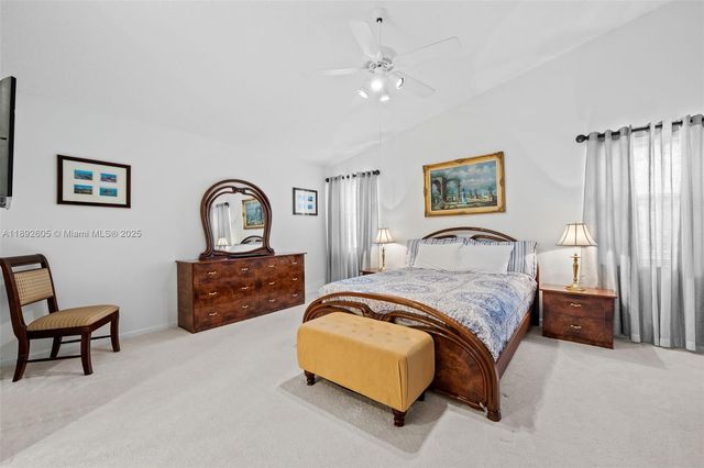 9650 Harbour Lake Cir, Boynton Beach, FL 33437