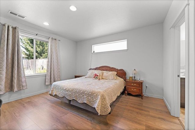 3775 Sidney Way, Medford, OR 97504