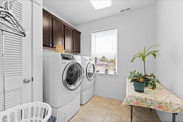 3775 Sidney Way, Medford, OR 97504