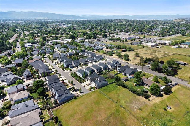 3775 Sidney Way, Medford, OR 97504