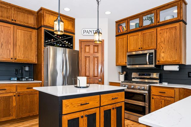 1121 Jasmine Lane, Jordan, MN 55352
