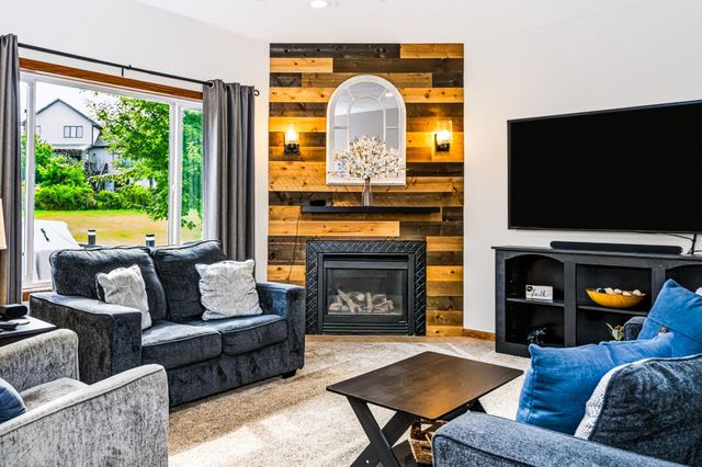 1121 Jasmine Lane, Jordan, MN 55352