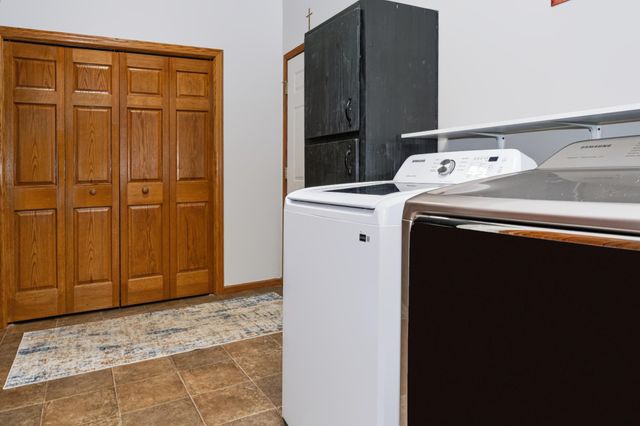 1121 Jasmine Lane, Jordan, MN 55352