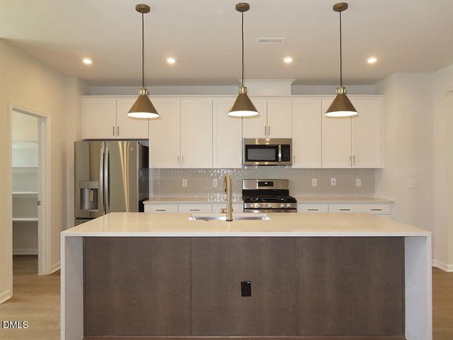 2017 Trident Maple Lane, Chapel Hill, NC 27517