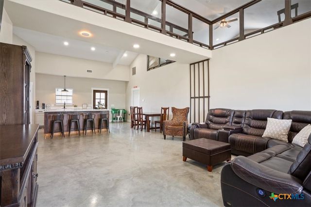 1490 Dos Hermanas Road, Salado, TX 76571