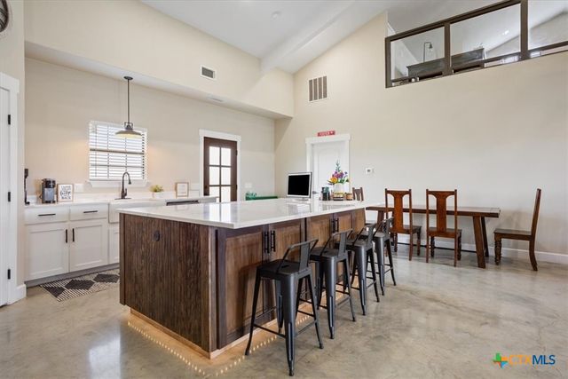 1490 Dos Hermanas Road, Salado, TX 76571