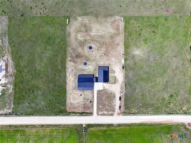 1490 Dos Hermanas Road, Salado, TX 76571