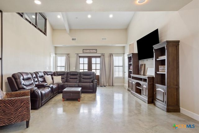 1490 Dos Hermanas Road, Salado, TX 76571