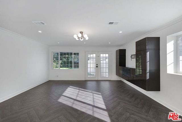 5318 Teesdale Avenue, Valley Village, CA 91607