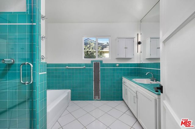 5318 Teesdale Avenue, Valley Village, CA 91607