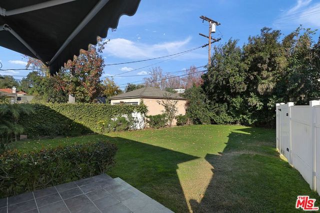 5318 Teesdale Avenue, Valley Village, CA 91607