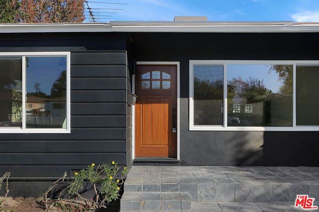 5318 Teesdale Avenue, Valley Village, CA 91607