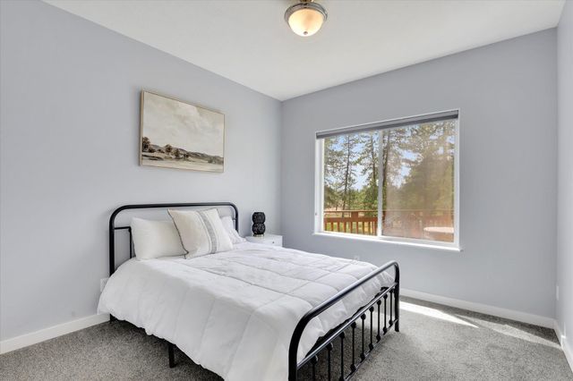 11320 S Stangland Rd, Medical Lake, WA 99022
