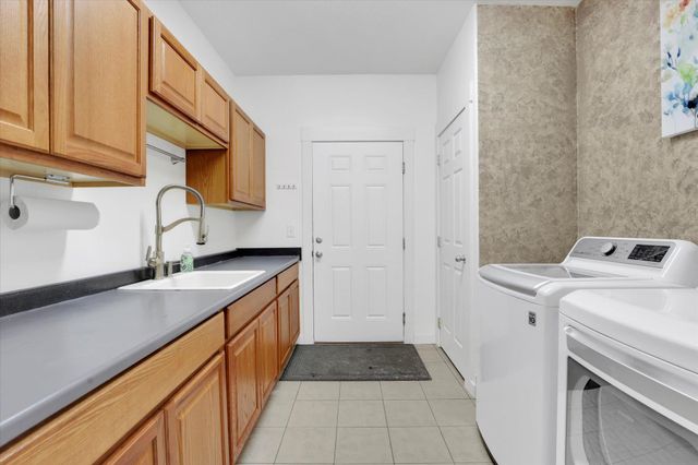 11320 S Stangland Rd, Medical Lake, WA 99022