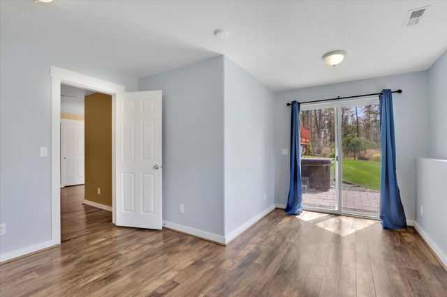 11320 S Stangland Rd, Medical Lake, WA 99022