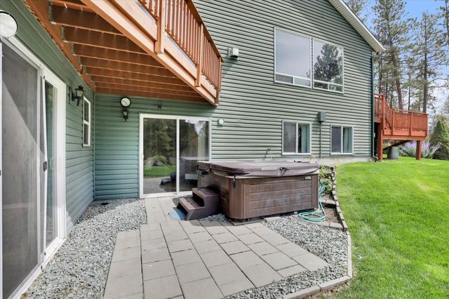 11320 S Stangland Rd, Medical Lake, WA 99022