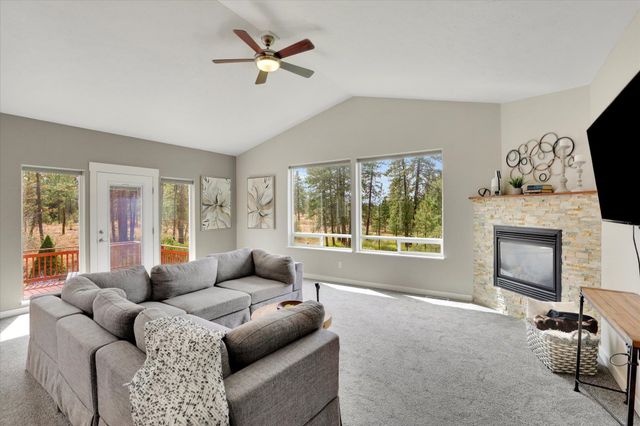 11320 S Stangland Rd, Medical Lake, WA 99022