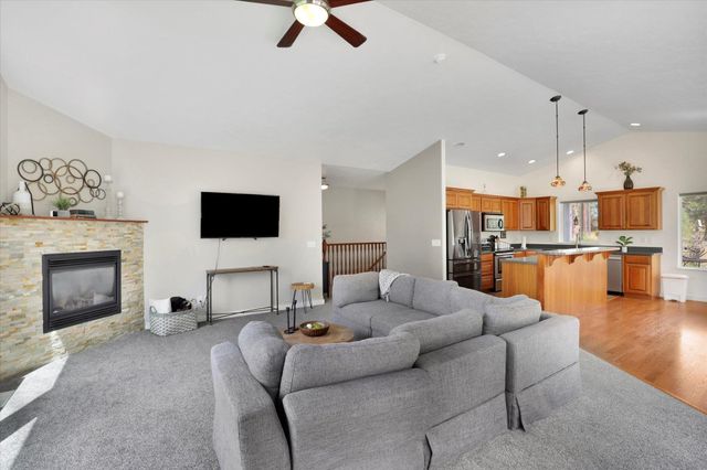 11320 S Stangland Rd, Medical Lake, WA 99022