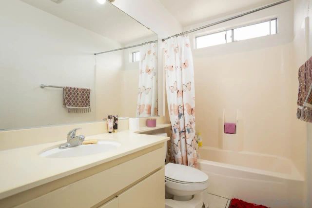 2828 Alta View Dr E, San Diego, CA 92139