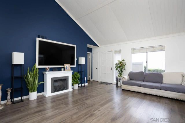 2828 Alta View Dr E, San Diego, CA 92139