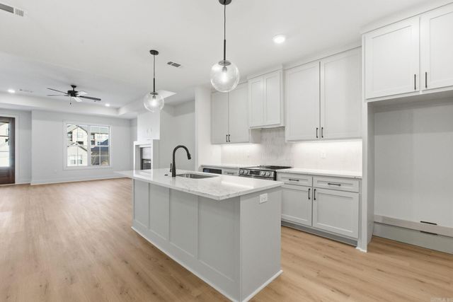 205 Edgewood Circle, Little Rock, AR 72223