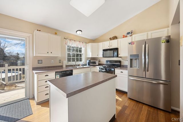 5722 Boulia Drive, Clay, NY 13041