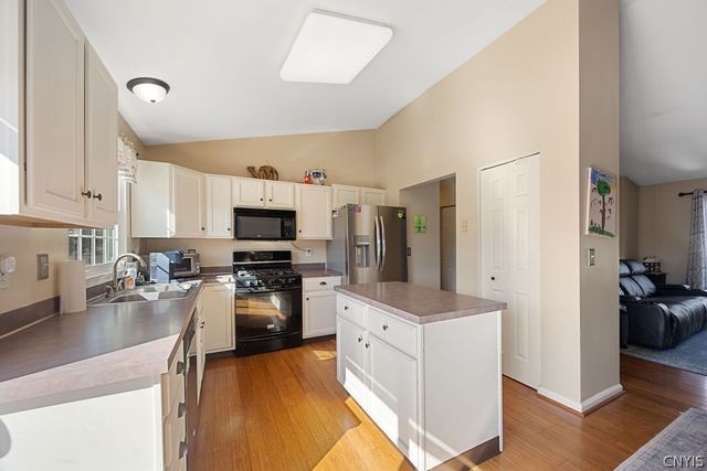 5722 Boulia Drive, Clay, NY 13041