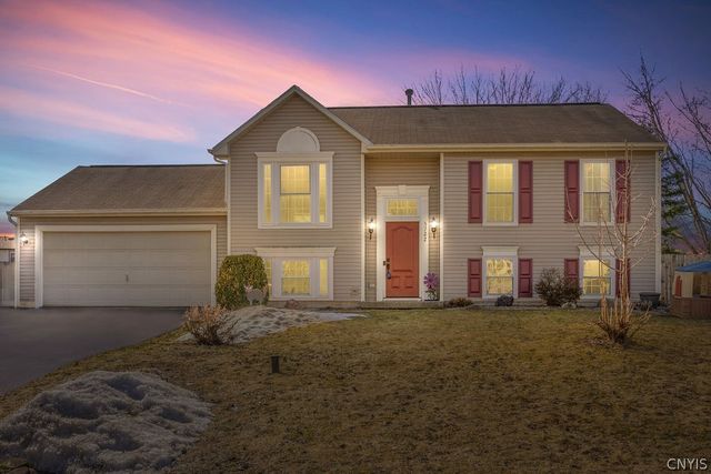 5722 Boulia Drive, Clay, NY 13041