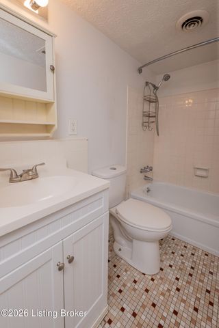 726 Zorn Ave 5, Louisville, KY 40206