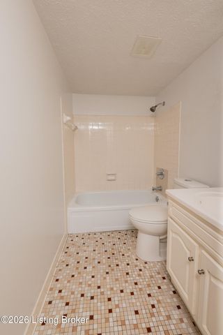 726 Zorn Ave 5, Louisville, KY 40206