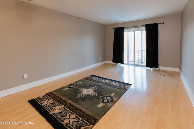 726 Zorn Ave 5, Louisville, KY 40206