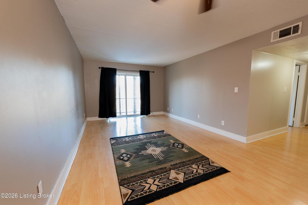 726 Zorn Ave 5, Louisville, KY 40206