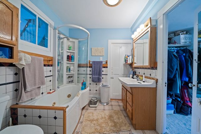 696 Commercial St, Weymouth, MA 02189