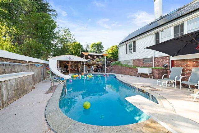 696 Commercial St, Weymouth, MA 02189