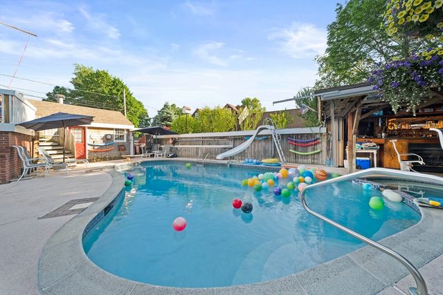696 Commercial St, Weymouth, MA 02189
