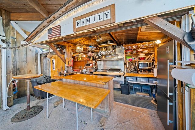 696 Commercial St, Weymouth, MA 02189