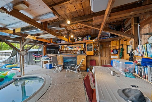 696 Commercial St, Weymouth, MA 02189