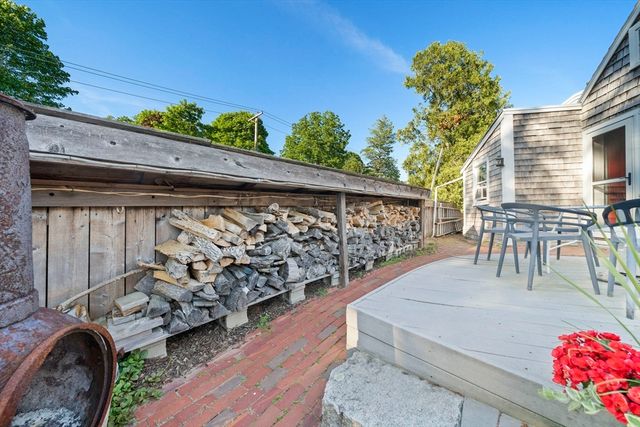 696 Commercial St, Weymouth, MA 02189