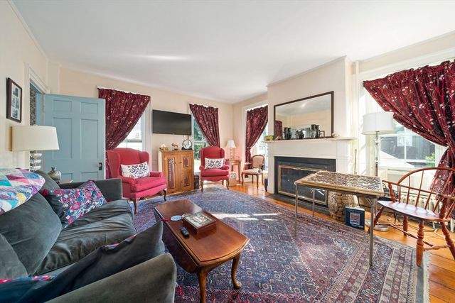 696 Commercial St, Weymouth, MA 02189