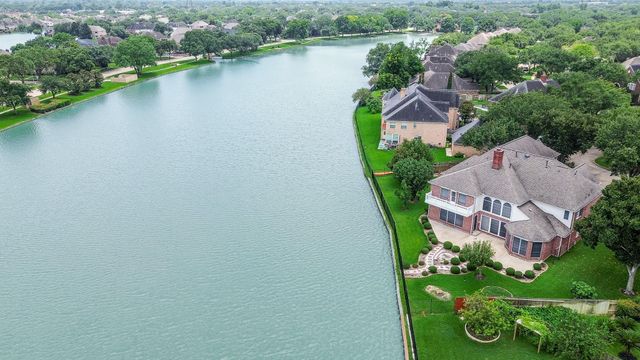 4202 Lakewood Court, Missouri City, TX 77459