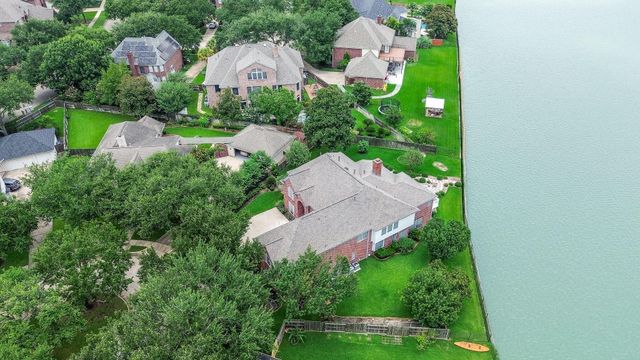 4202 Lakewood Court, Missouri City, TX 77459