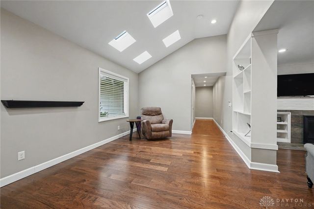 101 Thruston Boulevard, Oakwood, OH 45409