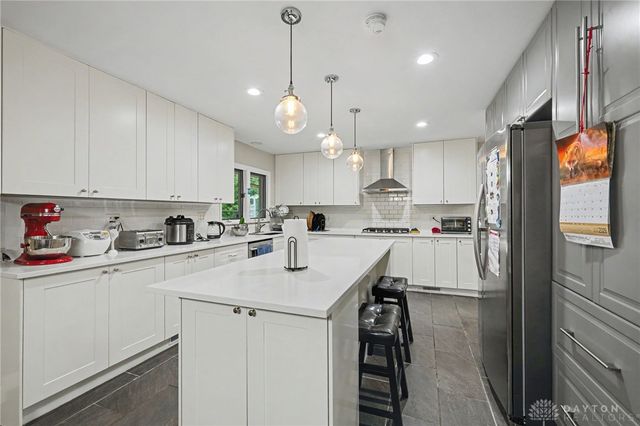 101 Thruston Boulevard, Oakwood, OH 45409