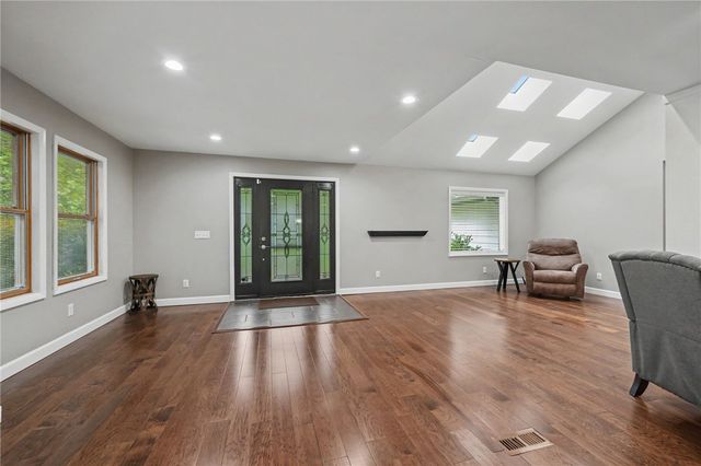 101 Thruston Boulevard, Oakwood, OH 45409