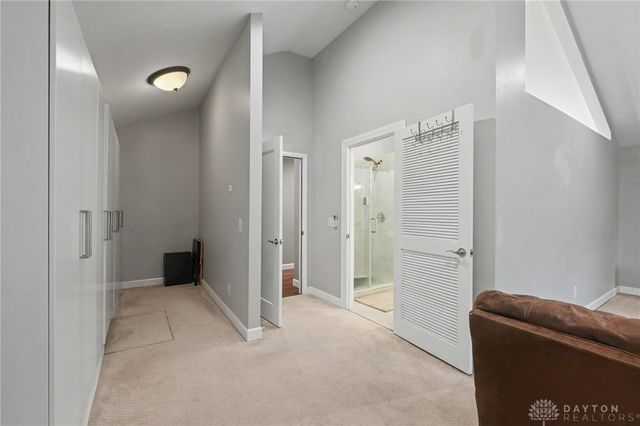 101 Thruston Boulevard, Oakwood, OH 45409