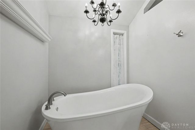 101 Thruston Boulevard, Oakwood, OH 45409