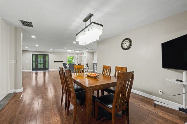 101 Thruston Boulevard, Oakwood, OH 45409