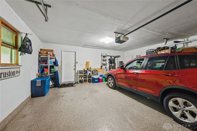101 Thruston Boulevard, Oakwood, OH 45409