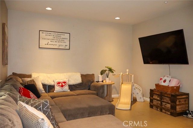 1348 Apple Court, Madera, CA 93638